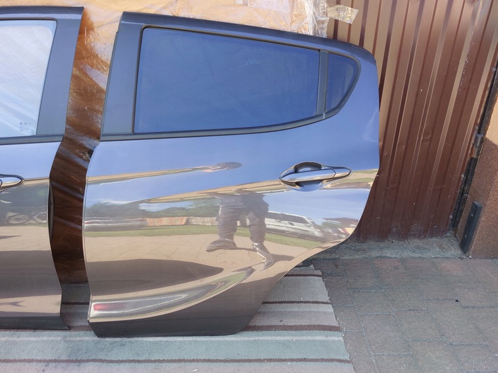 фото №1, Дверь левая зад opel karl 15r тёмный золотой