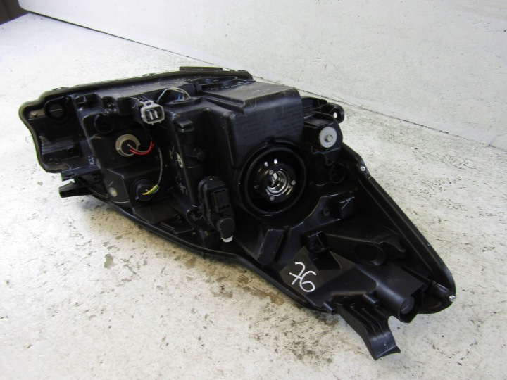 фото №11, Toyota yaris iii рестайлинг фара левая перед 17r- 0d1970d198