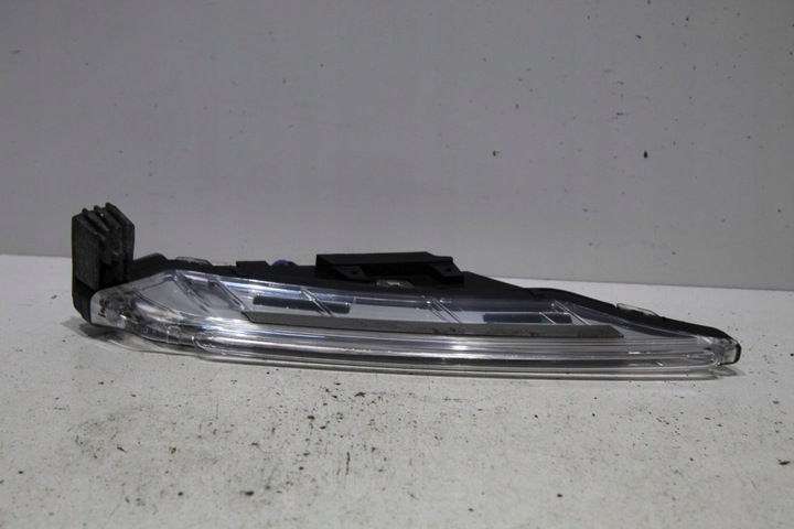 фото №1, Porsche macan 95b turbo поворотник галоген led левый идеальное состояние