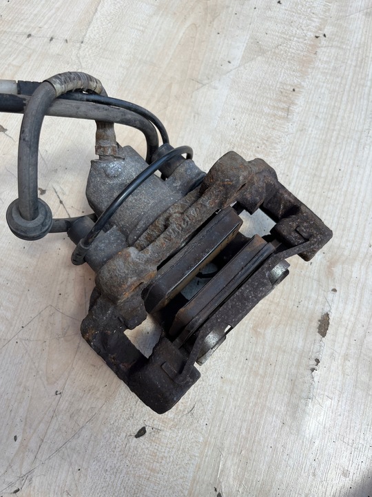 фото №11, Mercedes ml w164 05-11 3.0 cdi суппорт тормозной pt