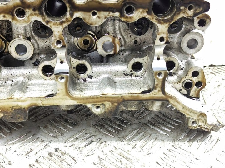 фото №12, Toyota avensis t270 2010 головка двигуна