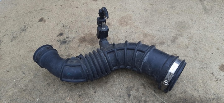 фото №5, Трубка  шланг труба повітря turbo 1.2tce renault megane iv 165767706r