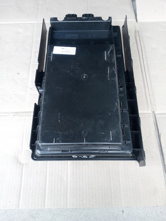 фото №8, Audi a4 b8 a5 шторка подлокотника сиденья зад 8k0885944