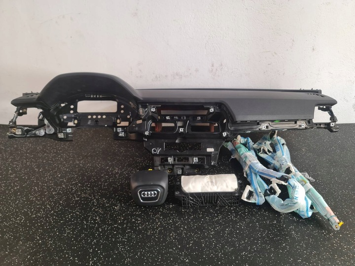 фото №1, Консоль audi q5 80a hud ремені подушка