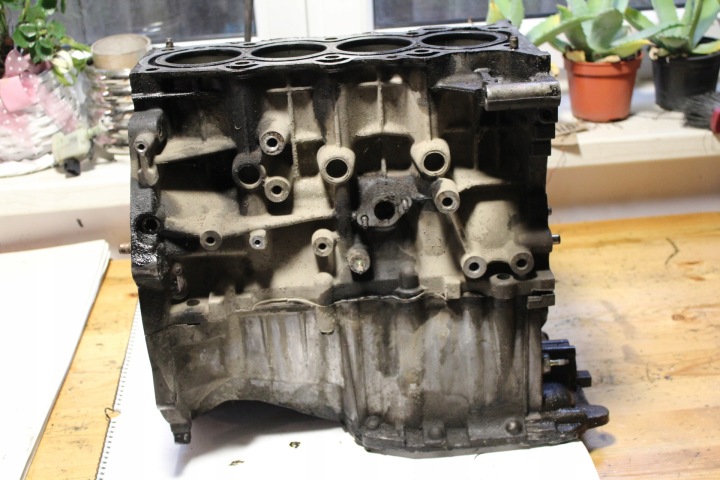 фото №8, Блок  двигуна стійка toyota 1.4 d4d 1nd yaris ii auris i corolla e12 e15