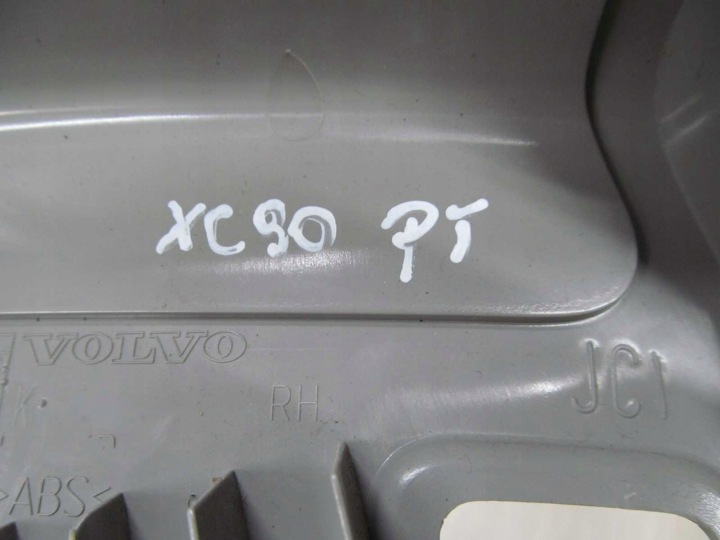 фото №5, Volvo xc90 обшивка защита стойка зад правая 02-07