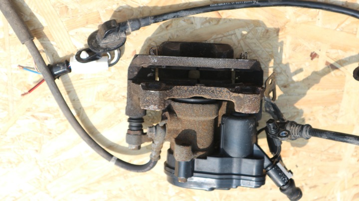 фото №15, Mazda cx-5 суппорт тормозной правые 2016 рестайлинг