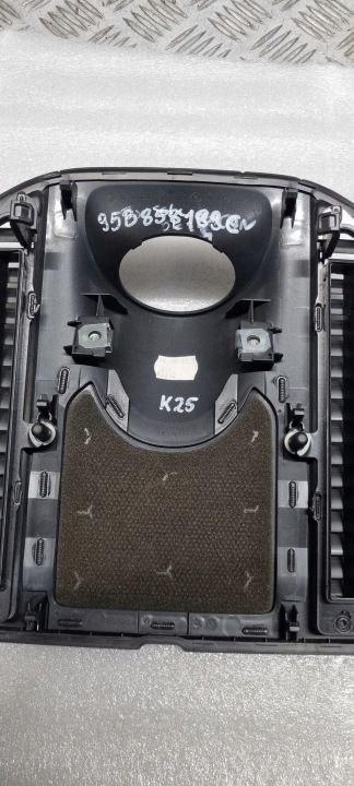 фото №12, Porsche macan 95b кришка захист годинника внутрішнього 95b858189c