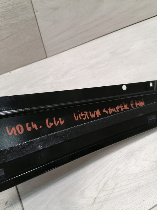 фото №9, Mercedes glc планка двері перед a2536900287