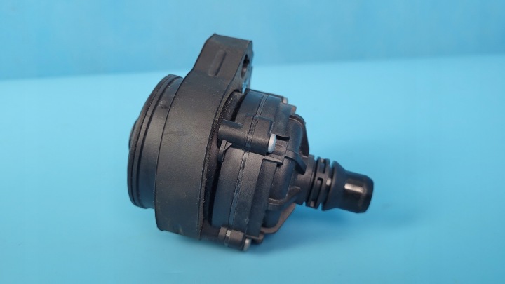 фото №11, Bmw x1 u11 sdrive18i 23r додатковий водяна помпа  5a03f46