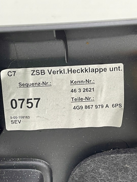 фото №10, Audi a6 c7 avant обивка обшивки крышки багажника кнопка подъёма