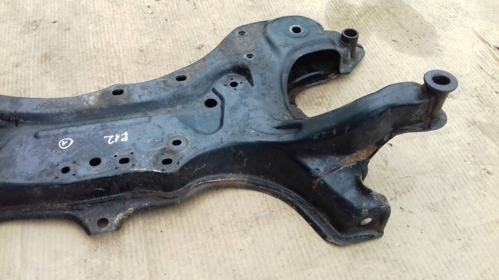 фото №7, Підрамник підрамник візок trawers перед toyota corolla e12 3d 01-08 бензин