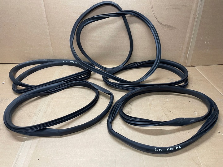 фото №1, Megane iv 2021r прокладка двері перед зад