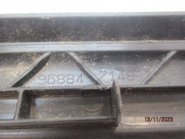 фото №15, Citroen ds4 планка скла лобовий права 9688471480