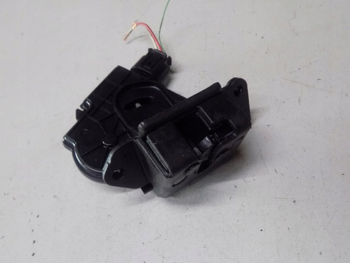 фото №10, Toyota auris i 06-09 5d замок кришки багажника зад