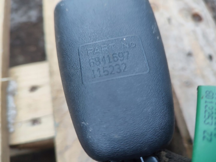 фото №7, Застібка ременя безпеки перед volvo v50 6841697