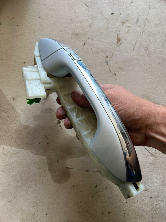 фото №2, Kia optima jf универсал 16-19 ручка дверь левая перед цвет 4ss хром keyless