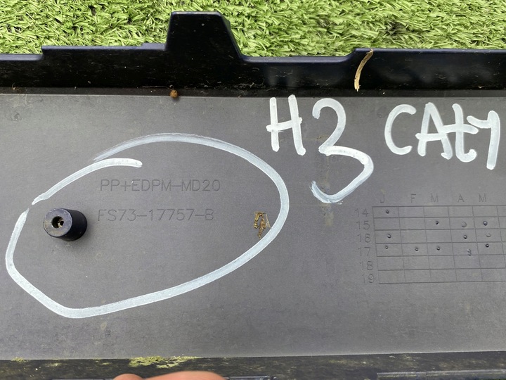 фото №16, Ford mondeo mk5 5 бампер переднее + эмблема 6pdc vignale голый полный