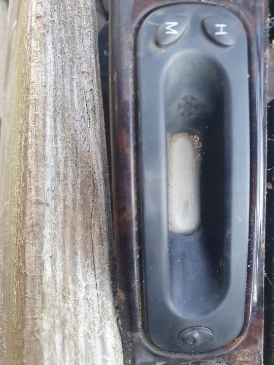 фото №10, Рамка спідометра дерево puma fiesta mk5 mk4 4d 99