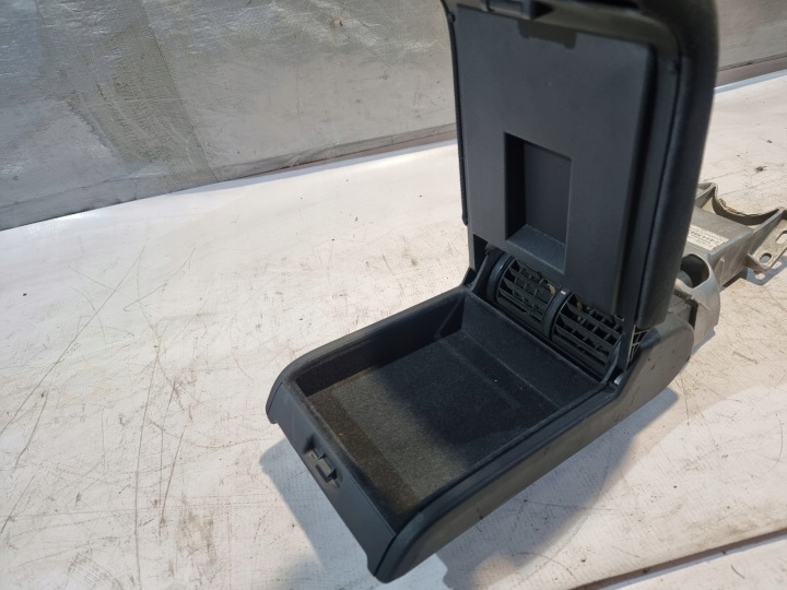 фото №15, Підлокітник oem номер 24443643 opel vectra c 03r