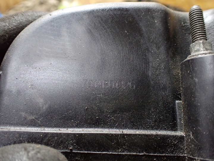 фото №9, Кришка клапанів jeep grand cherokee 3.6 05184101ag 6105