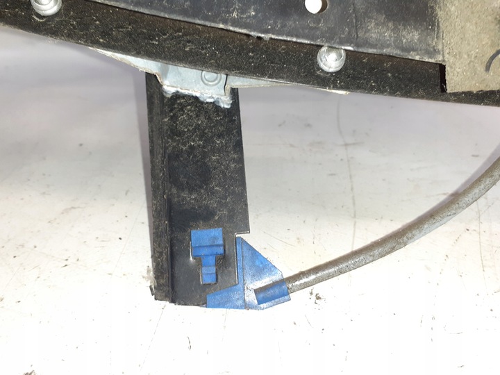 фото №7, Рамка механізм скло лівий зад audi a3 8l