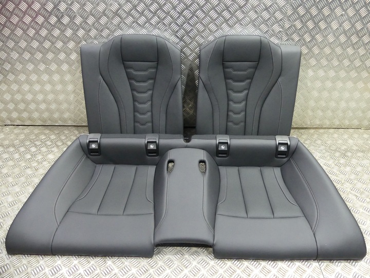 фото №12, Bmw 8 g15 individual обивка сиденья вентиляция подогрев диван обшивки 41km