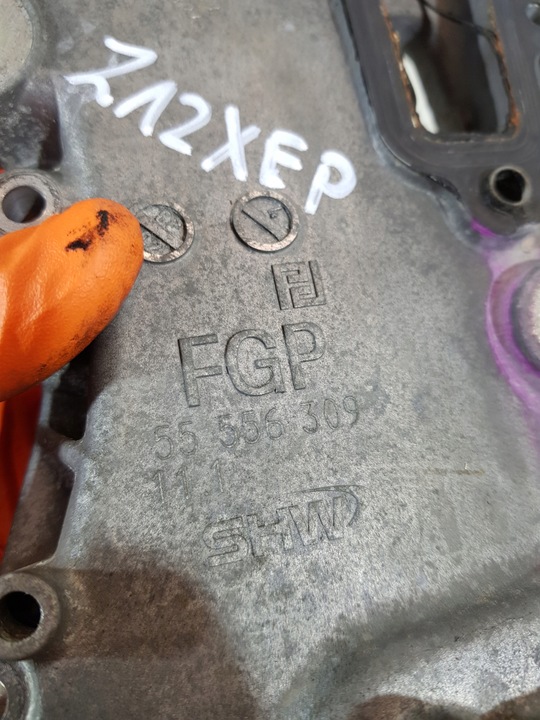 фото №16, Корпус распределительный вал насос масла 55556309 opel astra corsa d 1.0 1.2 1.4 b