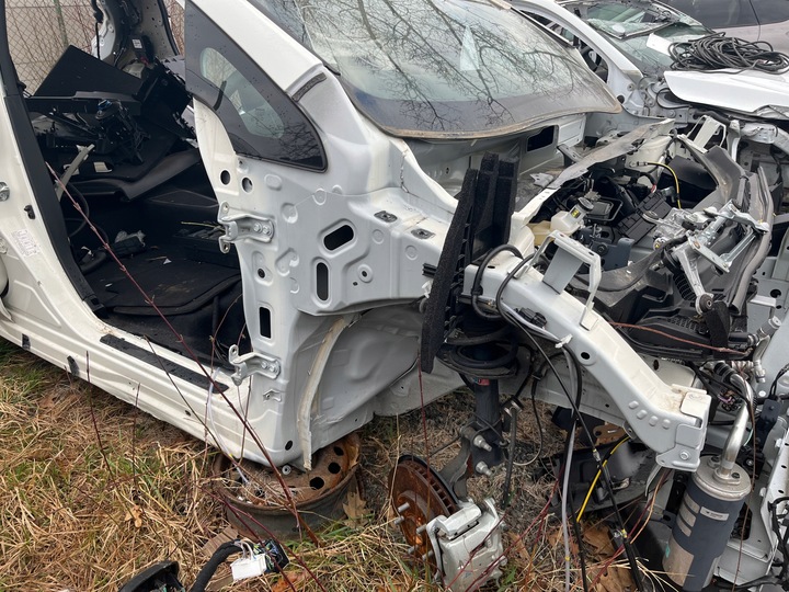 фото №1, Четверть правый перед nissan leaf ze1 ii 2 цвет qab