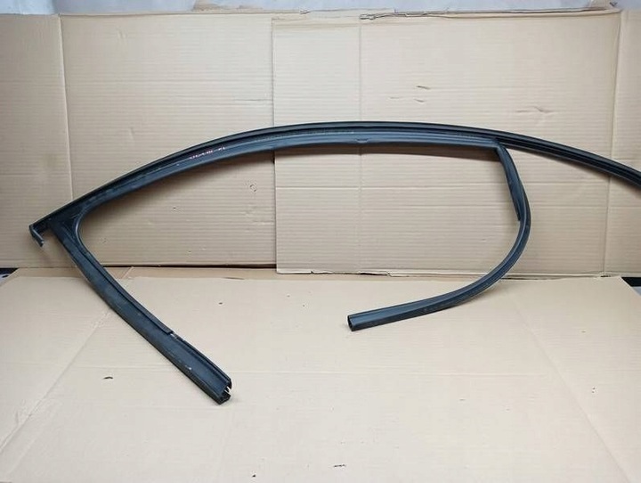 фото №1, Прокладка скла рамки двері 5e0837431a skoda octavia iii 5e ліва передня