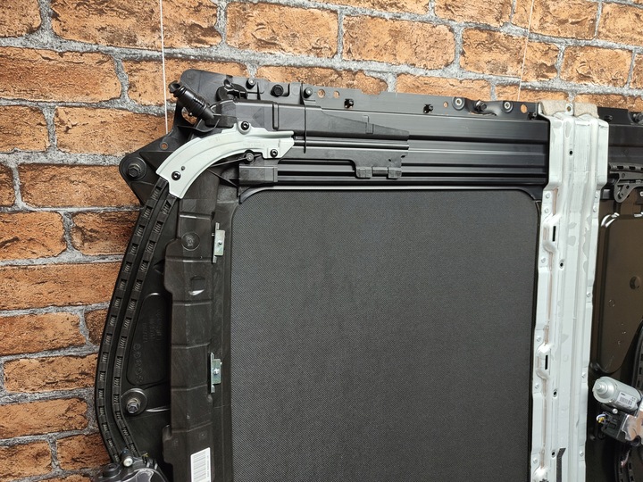 фото №13, Люк стеклянный крыша bmw g30 f90 m5