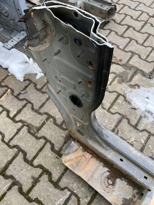 фото №5, Suzuki swift mk8 поріг праві стійка