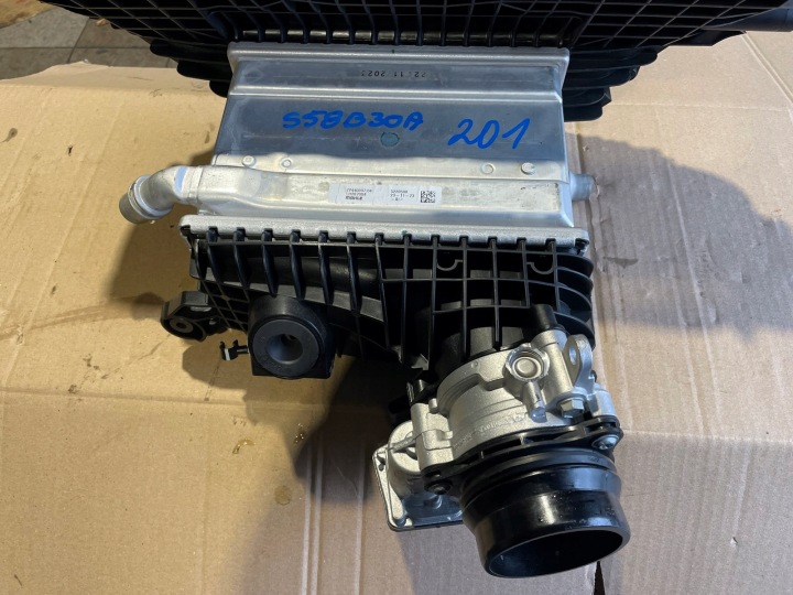 фото №12, Bmw m3 m4 двигатель s58b30a коллектор впускной 72440097