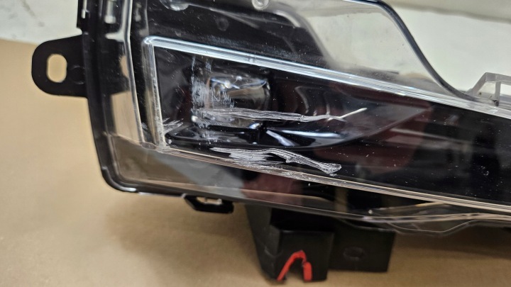 фото №5, Галоген led праве tesla модель 3 рестайлінг y 1624798-00-a