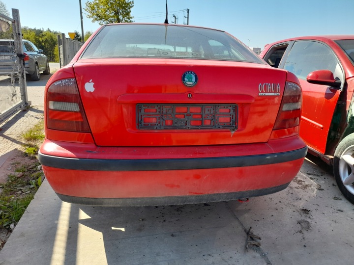 фото №11, Skoda octavia i фара права зад права задня sedan
