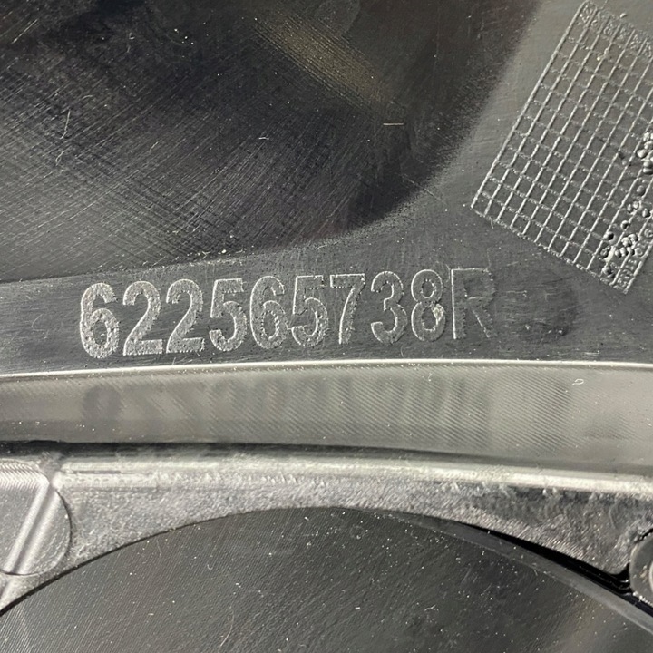фото №16, Решётка решётка радиатора renault megane iv rs 622565738r