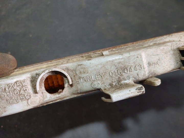 фото №6, Поворотник левый stanley 046-0445 mitsubishi lancer c1 1984-88 год