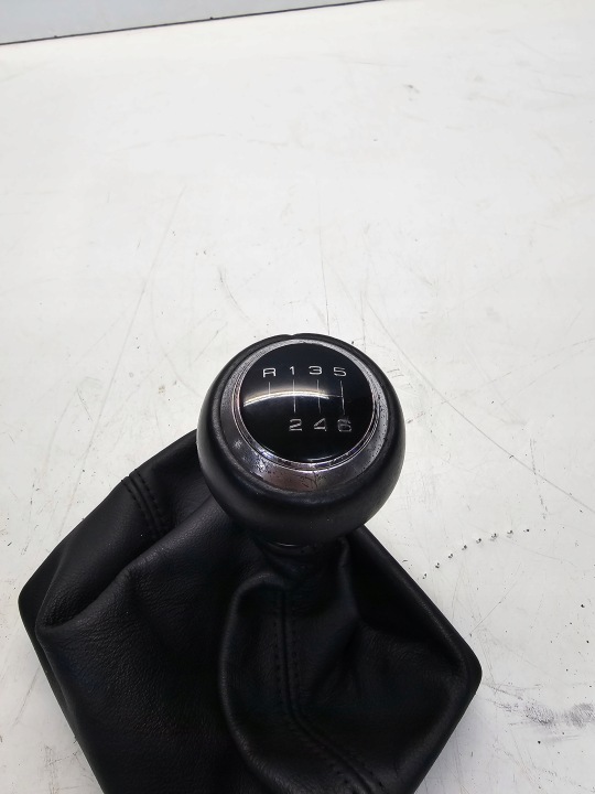 фото №7, Чехол ручка изменения коробка передач audi a3 8v 8v0863279