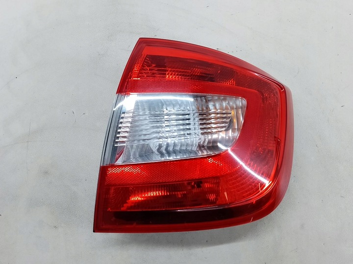 фото №1, Лампа задняя правая skoda rapid ii 5jh945096 5jh945112 хэтчбек
