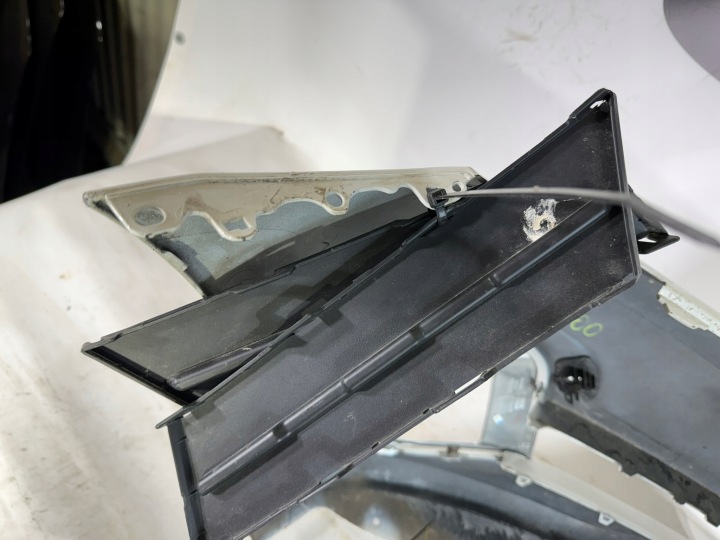 фото №11, Bmw 5 lci g30 g31 бампер перед передний 4xpdc альпийский белый 300 хороший 9464207