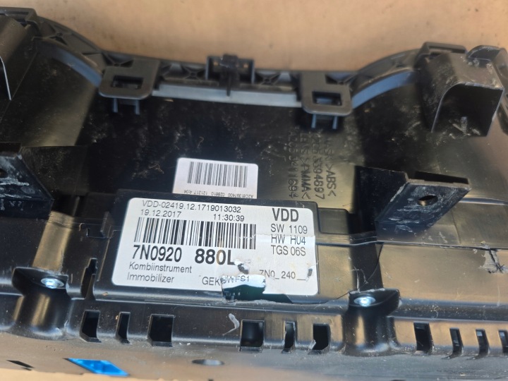 фото №10, Volkswagen sharan 7n 2.0 tdi dsg панель приладів спідометр 7n0920880l