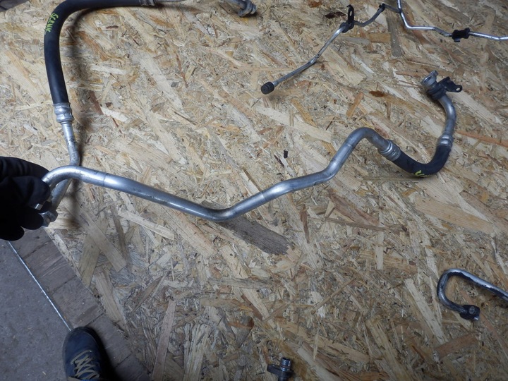 фото №13, Шланг кондиціонера 924900016r новий оригінальний номер renault megane 3 оригінал