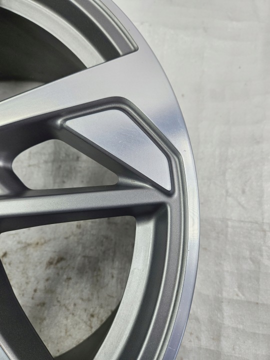 фото №11, Диск audi a4 b8 b9 a5 a6 c7 c8 a8 s8 s-line sport 8x18 18 8w0 et40 5x112