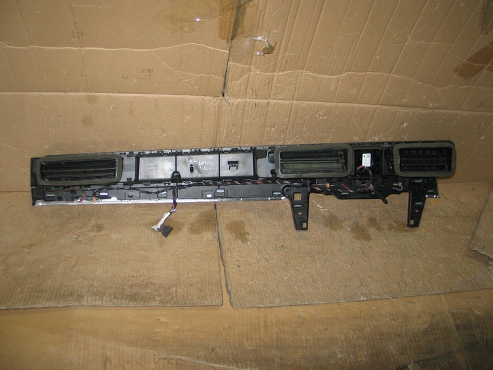 фото №10, Планка dekor решітка повітропровід годинник vw passat b8 3g1853262aj