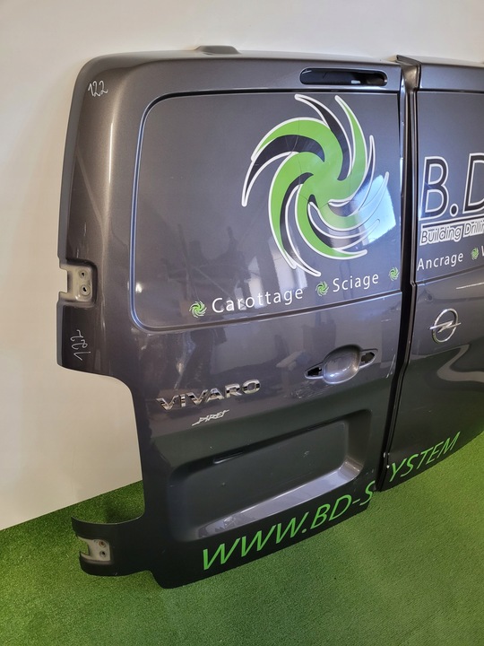 фото №3, Opel vivaro c jumpy expert proace дверь левая задние левый зад skrzydełko