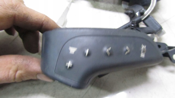 фото №5, Avensis t25 переключатели кнопки руль 03-