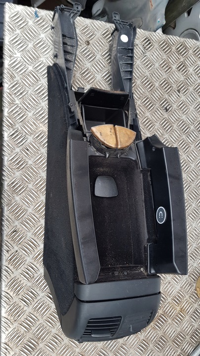 фото №10, Mercedes w211 туннель подлокотник кожаный кожа панель зад