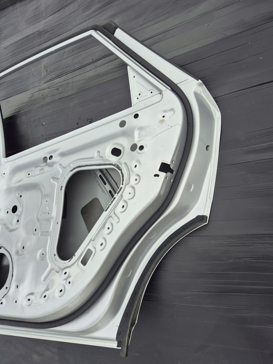 фото №9, Mg4 mg 4 ev 22r . дверь правые задние зад .d408