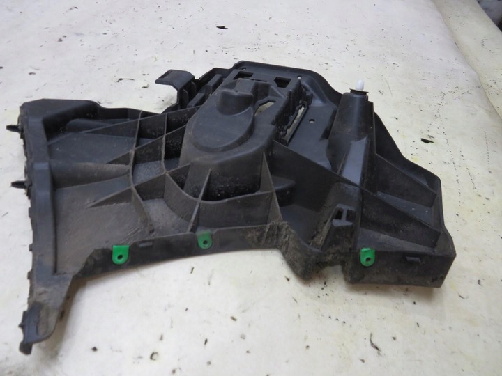 фото №6, Ślizd бампера праві зад volvo v40 ii 31395104