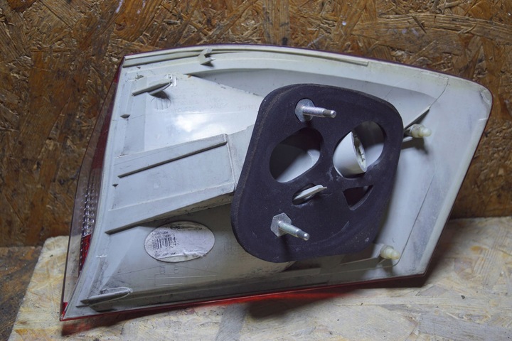 фото №12, Ford kuga mk1 лампа лівий зад c2145